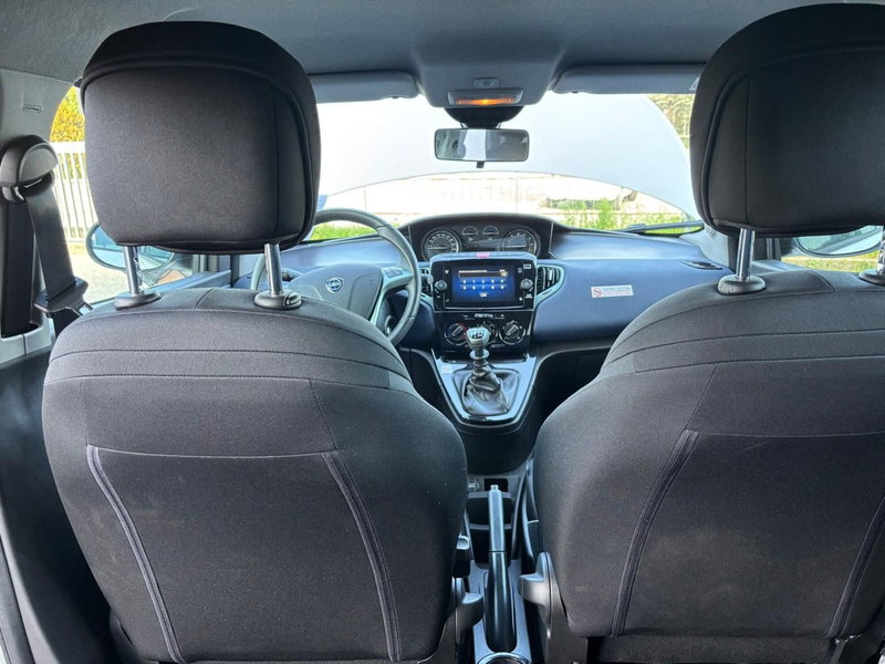 Lancia Ypsilon usata a Teramo (10)