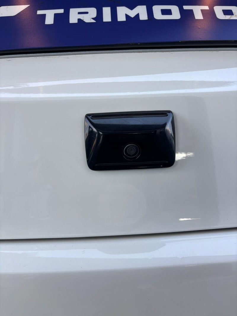 Lancia Ypsilon usata a Teramo (13)