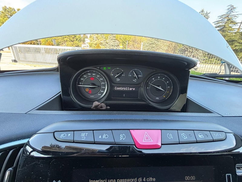 Lancia Ypsilon usata a Teramo (8)