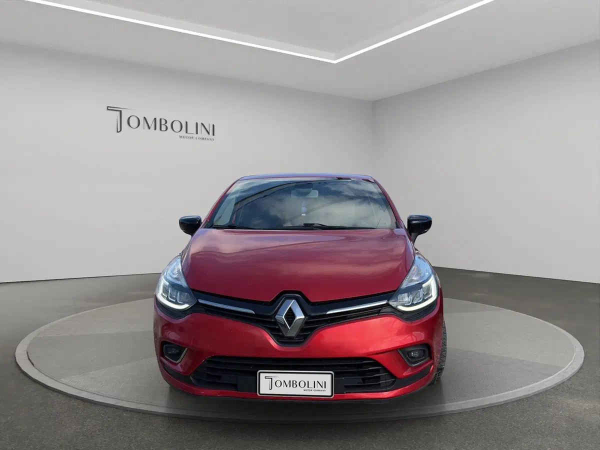 Renault Clio usata a Macerata (4)