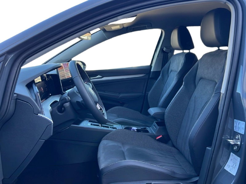 Volkswagen Golf nuova a Siena (10)