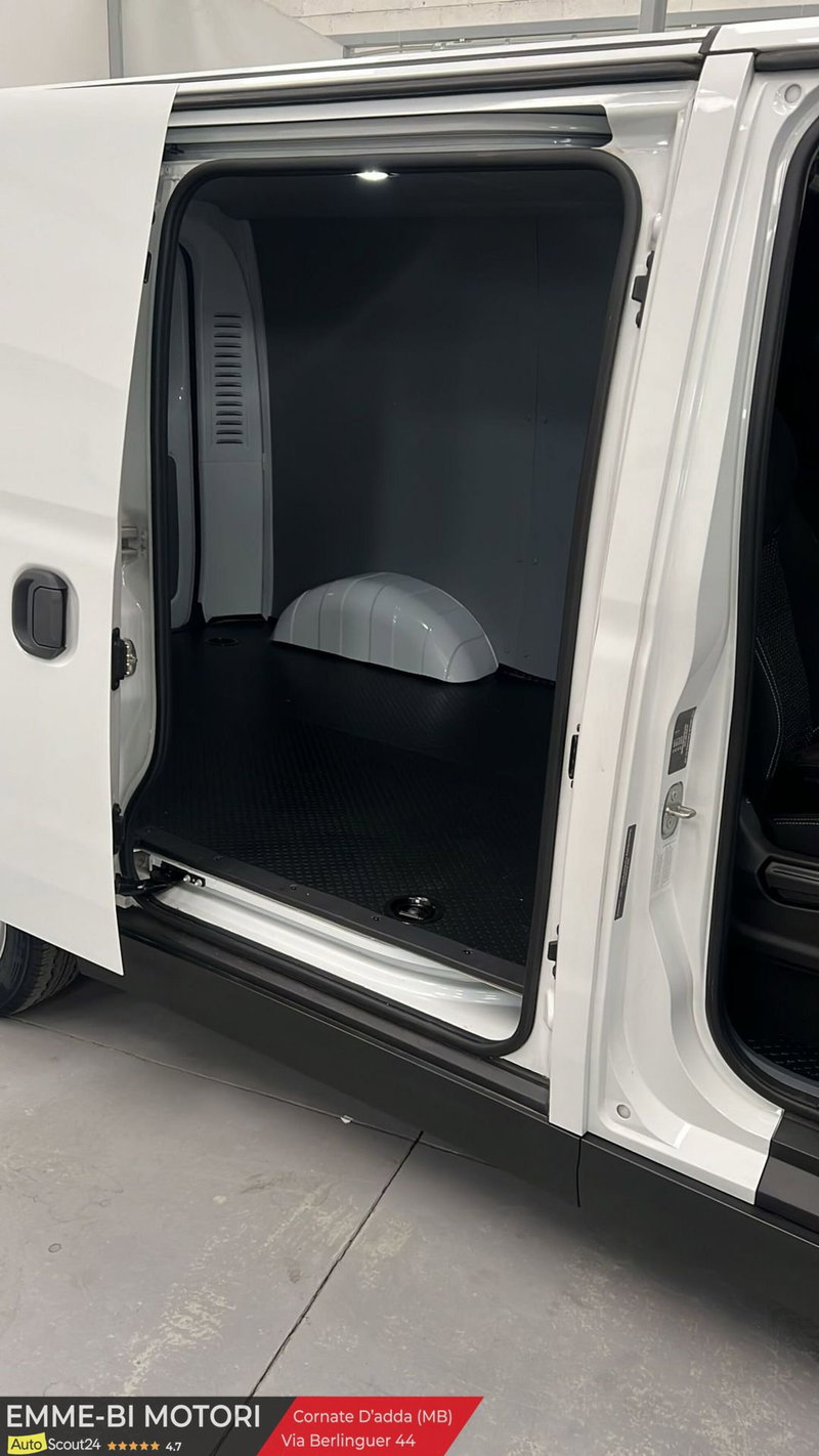 Maxus eDeliver3 nuova a Monza e Brianza (4)
