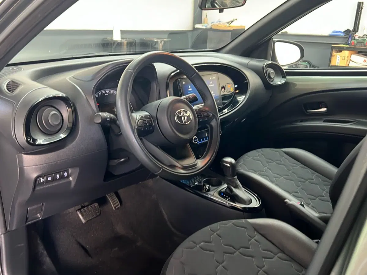 Toyota Aygo X usata a Roma (14)