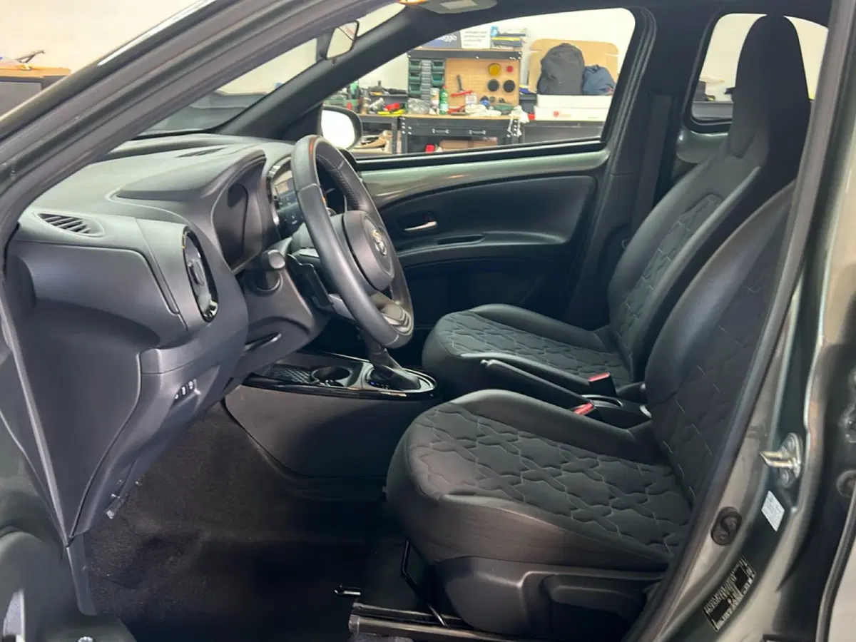 Toyota Aygo X usata a Roma (15)