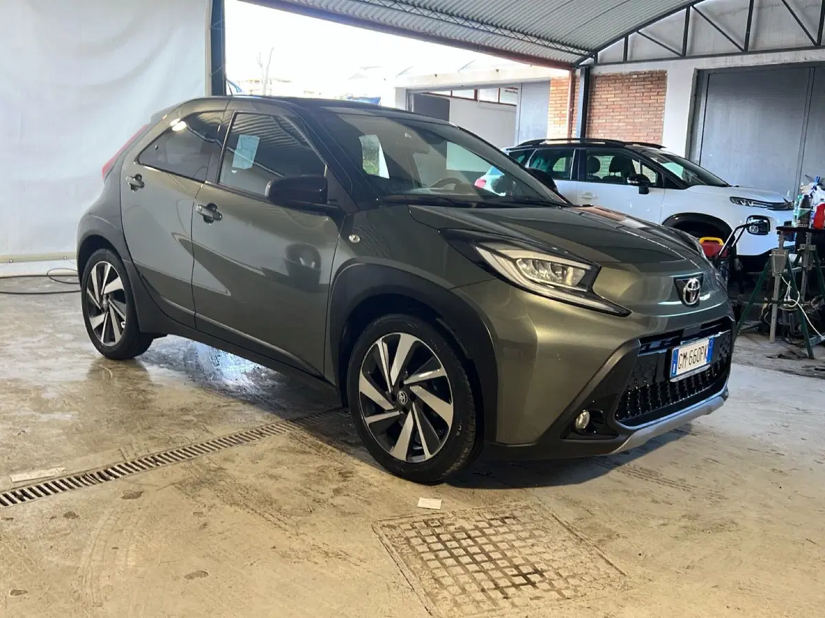 Toyota Aygo X usata a Roma (7)