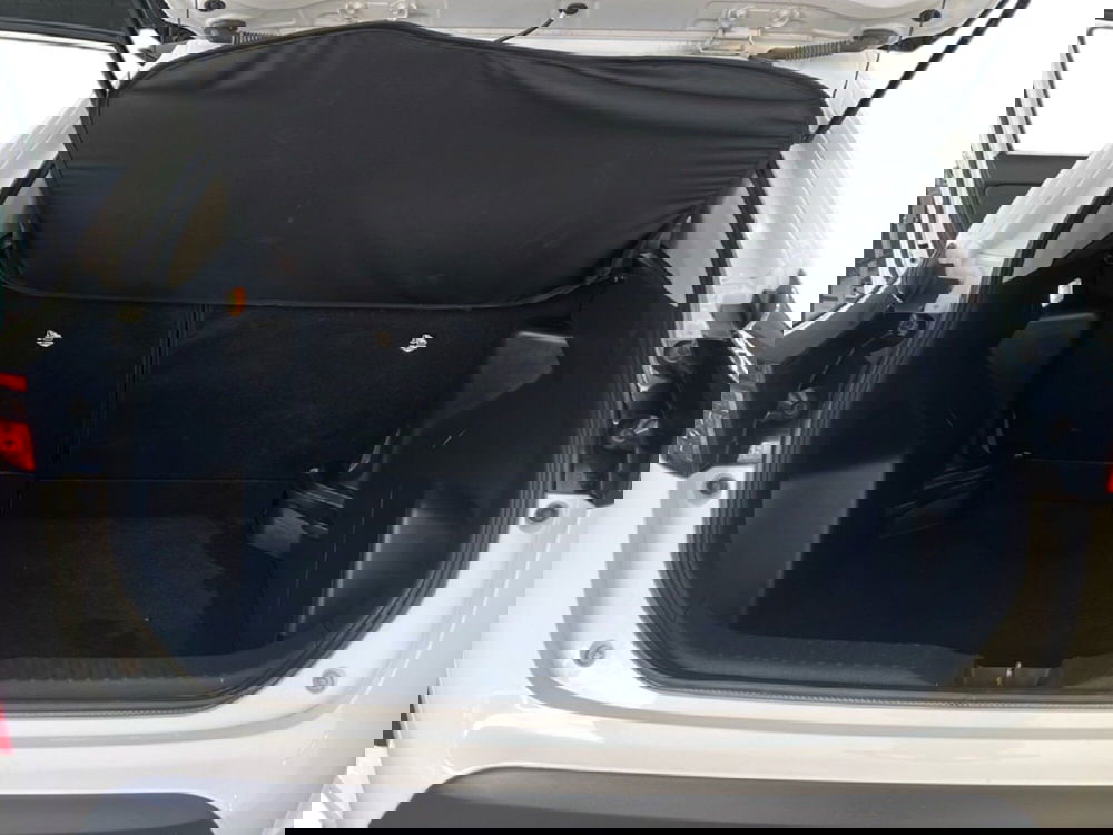 Toyota Yaris Cross usata a Roma (19)