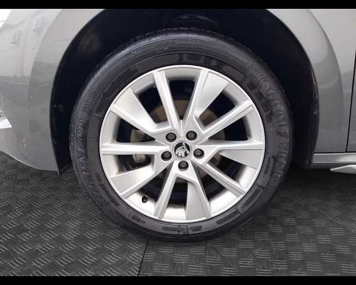 Skoda Kamiq usata a Ravenna (14)