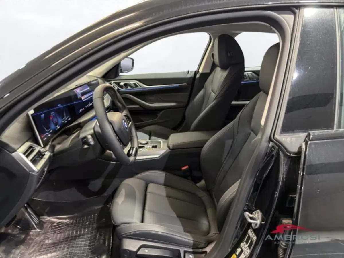 BMW i4 nuova a Perugia (9)