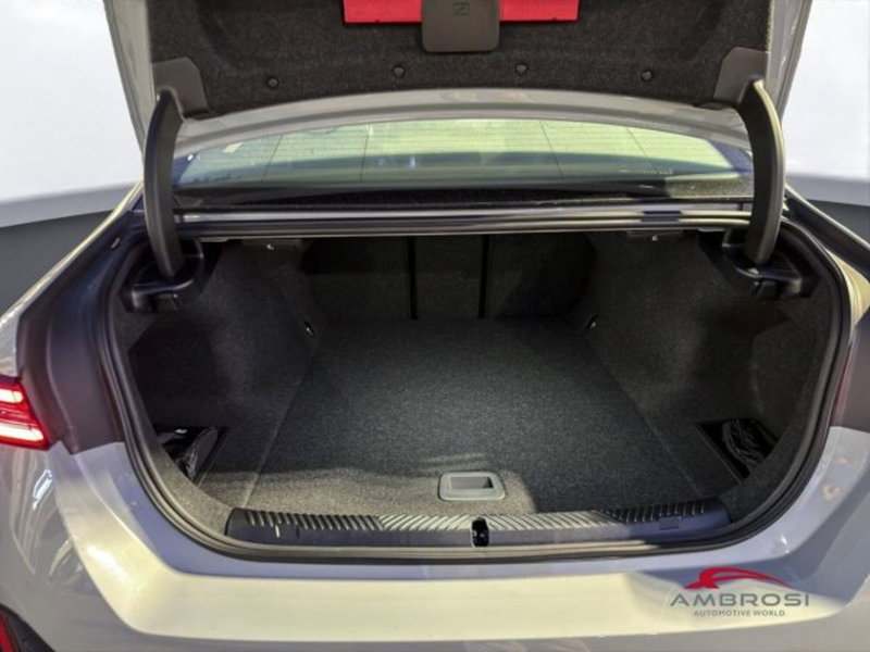 BMW i5 nuova a Perugia (9)