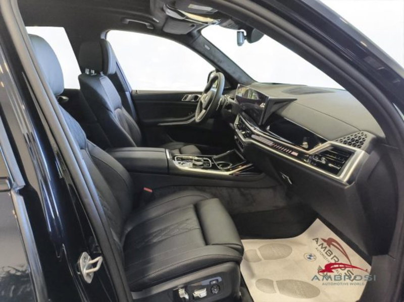 BMW X7 nuova a Perugia (12)