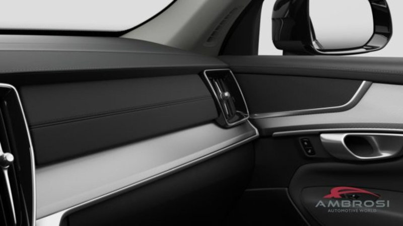 Volvo XC90 nuova a Perugia