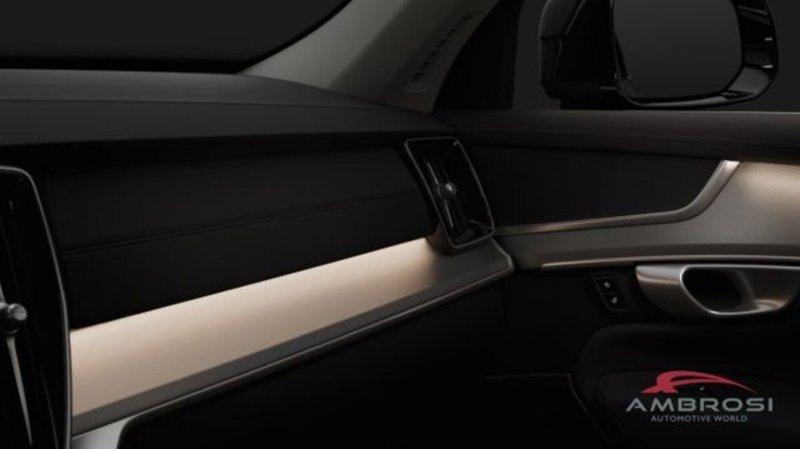 Volvo XC90 nuova a Perugia (2)