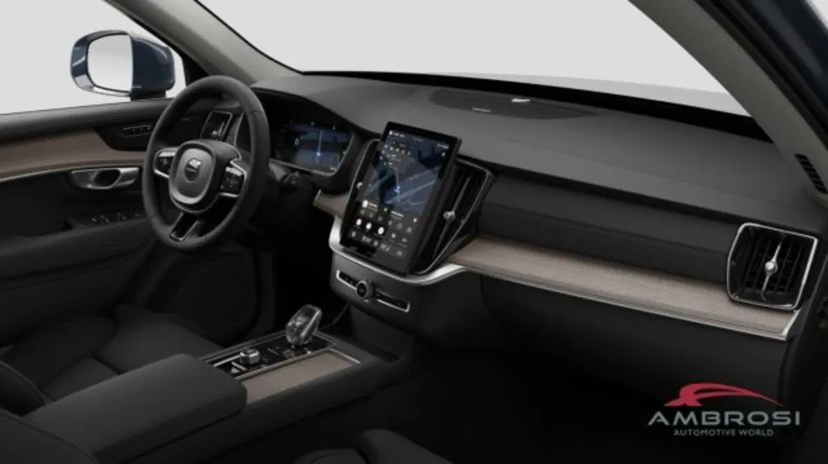 Volvo XC90 nuova a Perugia (5)