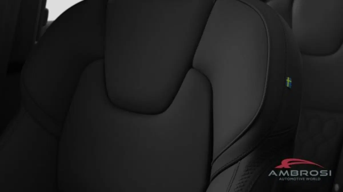 Volvo XC90 nuova a Perugia (6)