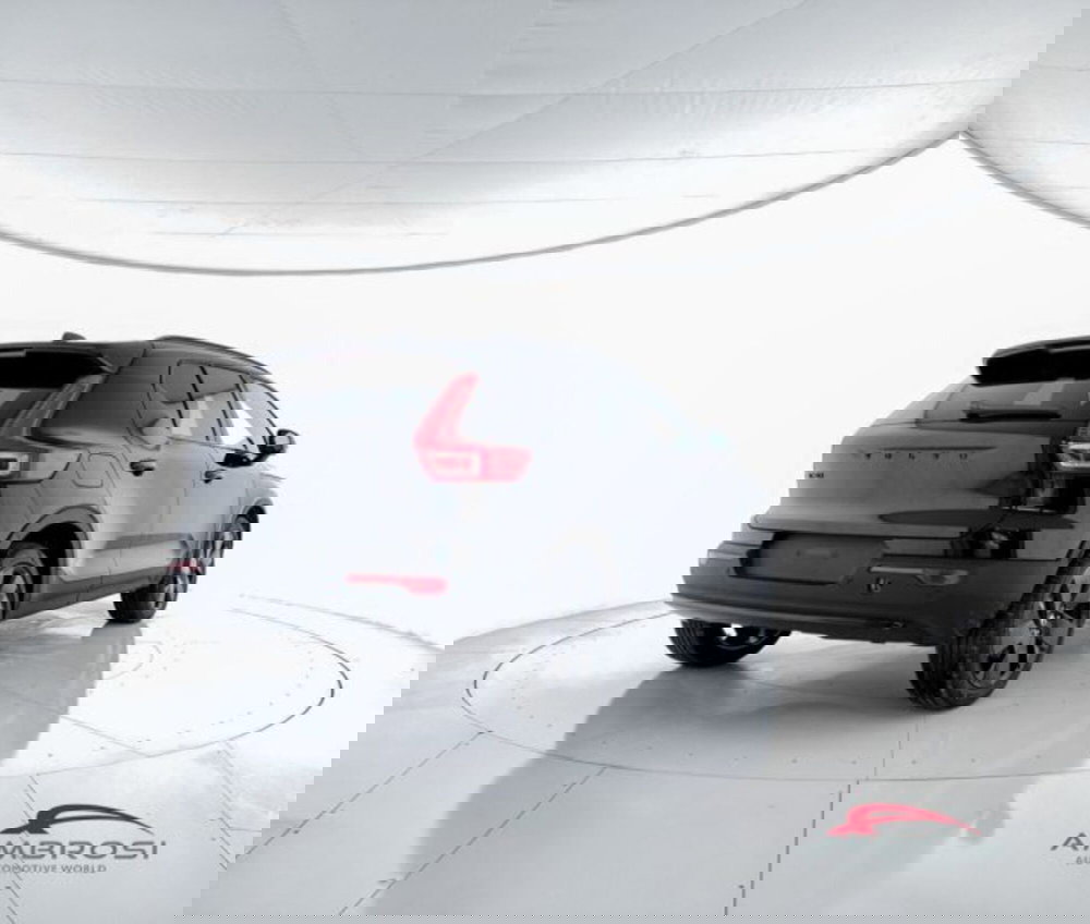 Volvo XC40 nuova a Perugia (3)