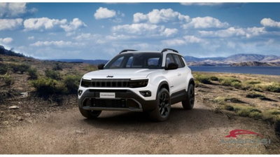 Jeep Avenger 1.2 turbo e-hybrid mhev Upland 4xe 145cv edct6 nuova a Corciano