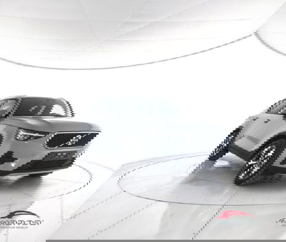 Volvo XC40 nuova a Perugia (2)