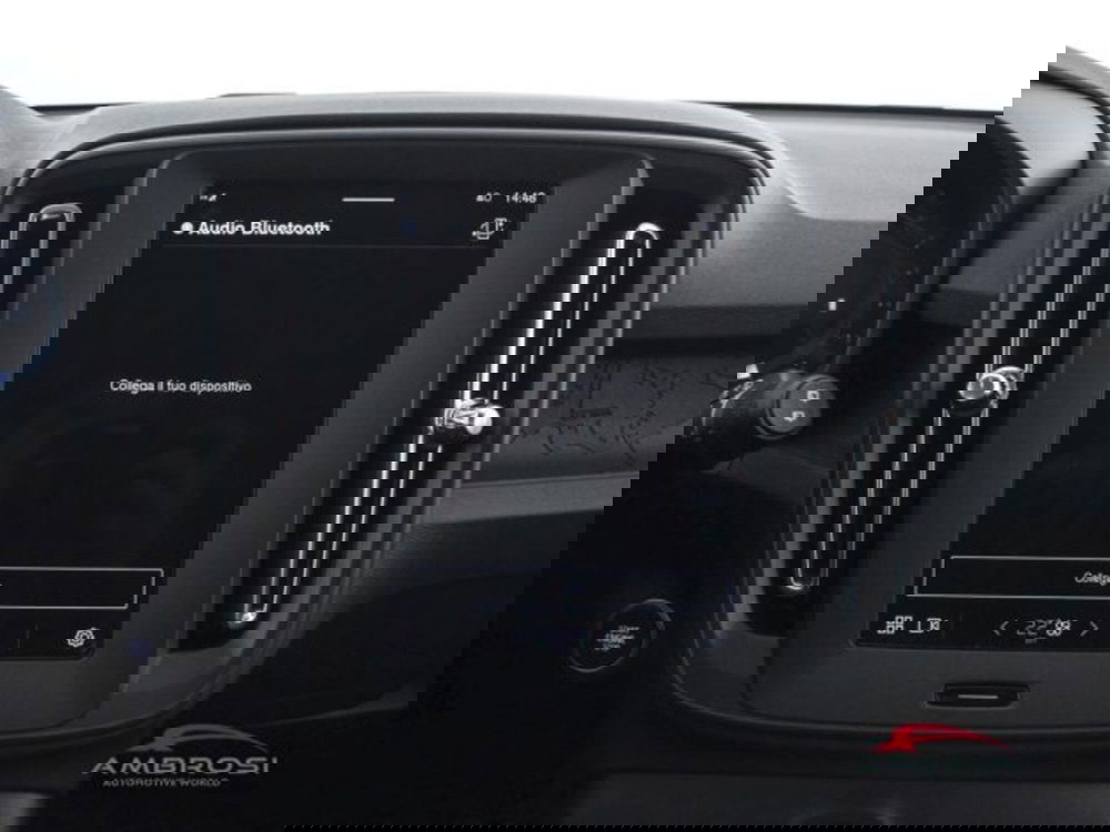 Volvo XC40 nuova a Perugia (14)