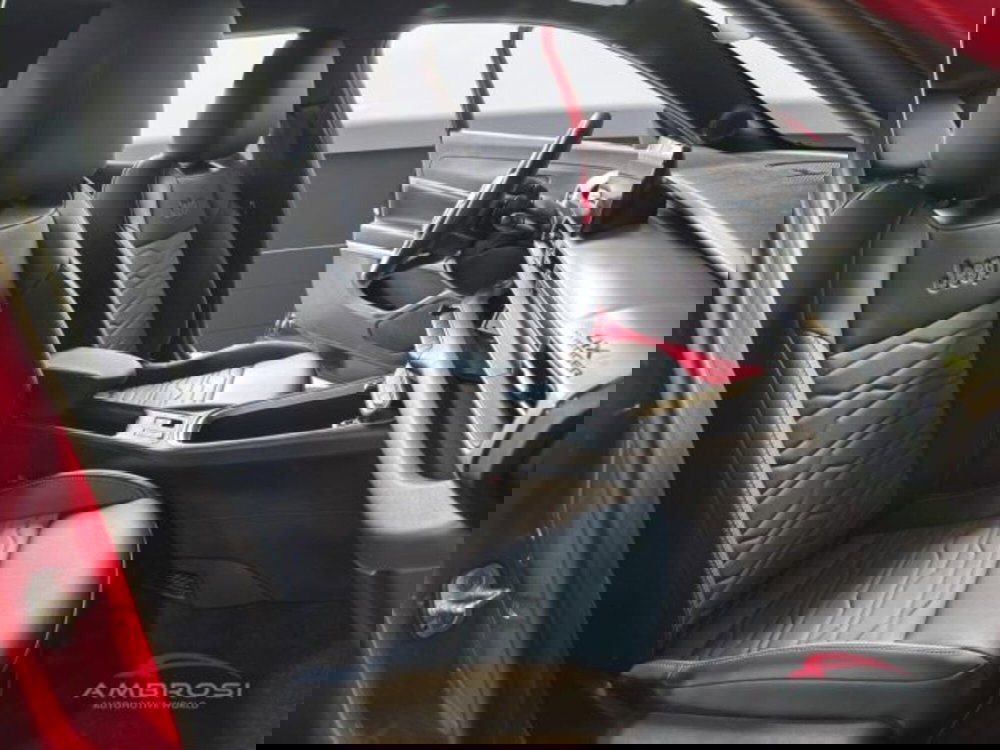 Jeep Avenger nuova a Perugia (12)