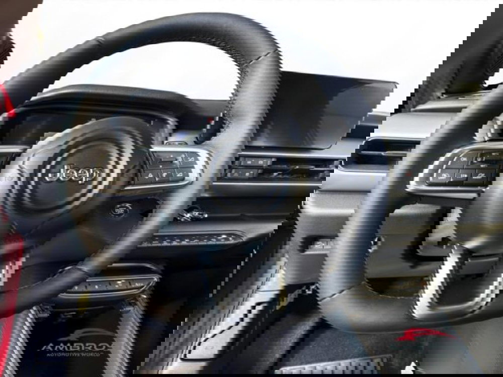 Jeep Avenger nuova a Perugia (14)