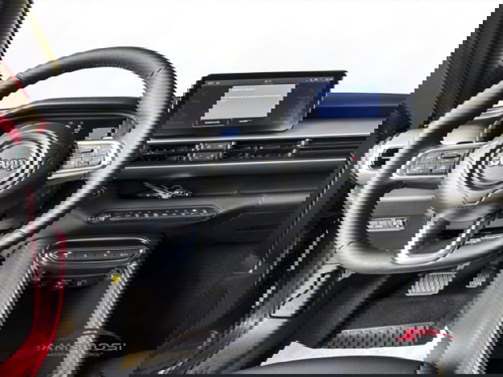 Jeep Avenger nuova a Perugia (15)