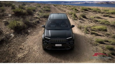 Jeep Avenger 1.2 turbo e-hybrid mhev Upland 4xe 145cv edct6 nuova a Corciano