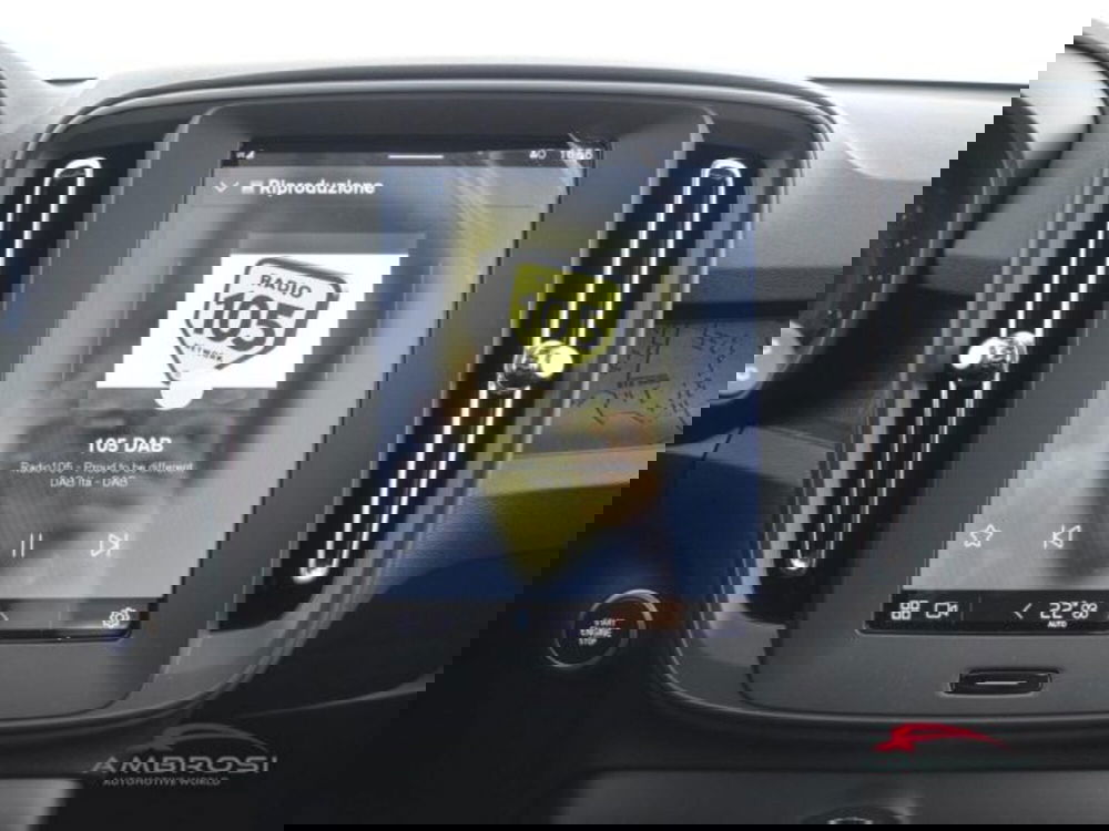 Volvo XC40 nuova a Perugia (13)