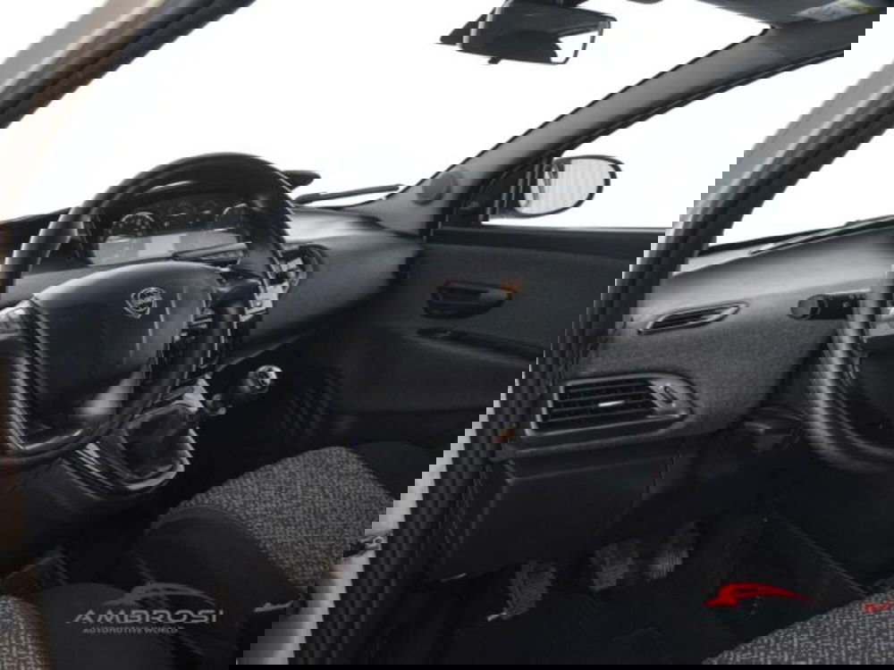 Lancia Y usata a Perugia (8)