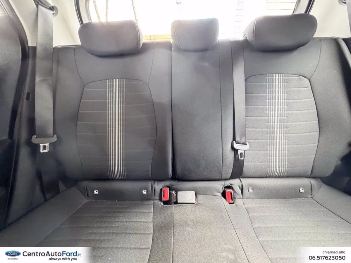 Hyundai i10 usata a Roma (8)