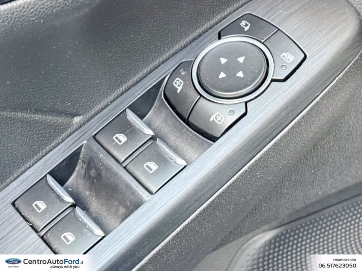Ford Kuga usata a Roma (20)