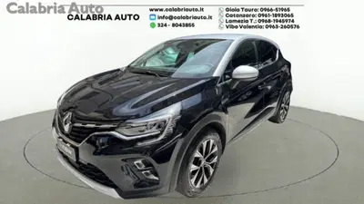 Renault Captur Full Hybrid E-Tech 145 CV Techno del 2023 usata a Gioia Tauro
