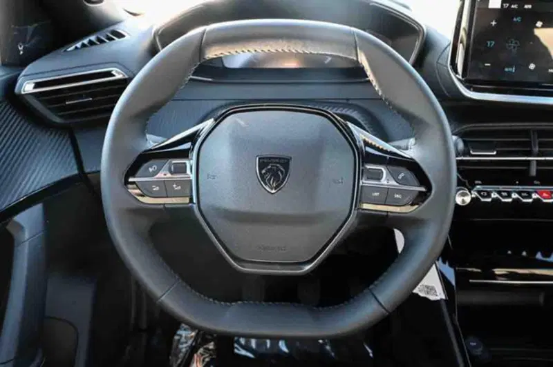 Peugeot 2008 nuova a Torino (16)