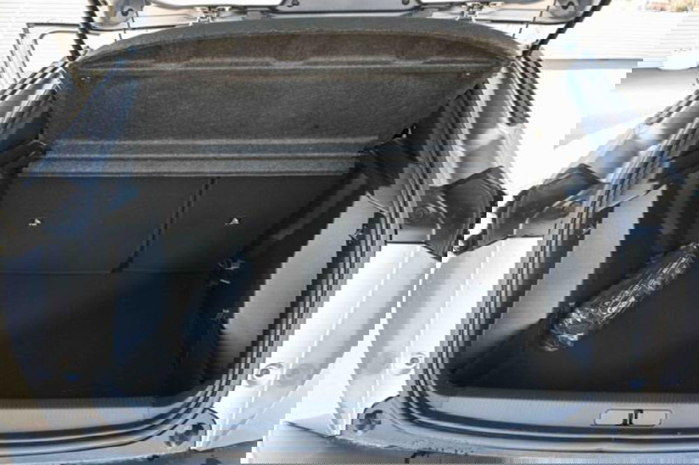 Peugeot 2008 nuova a Torino (9)