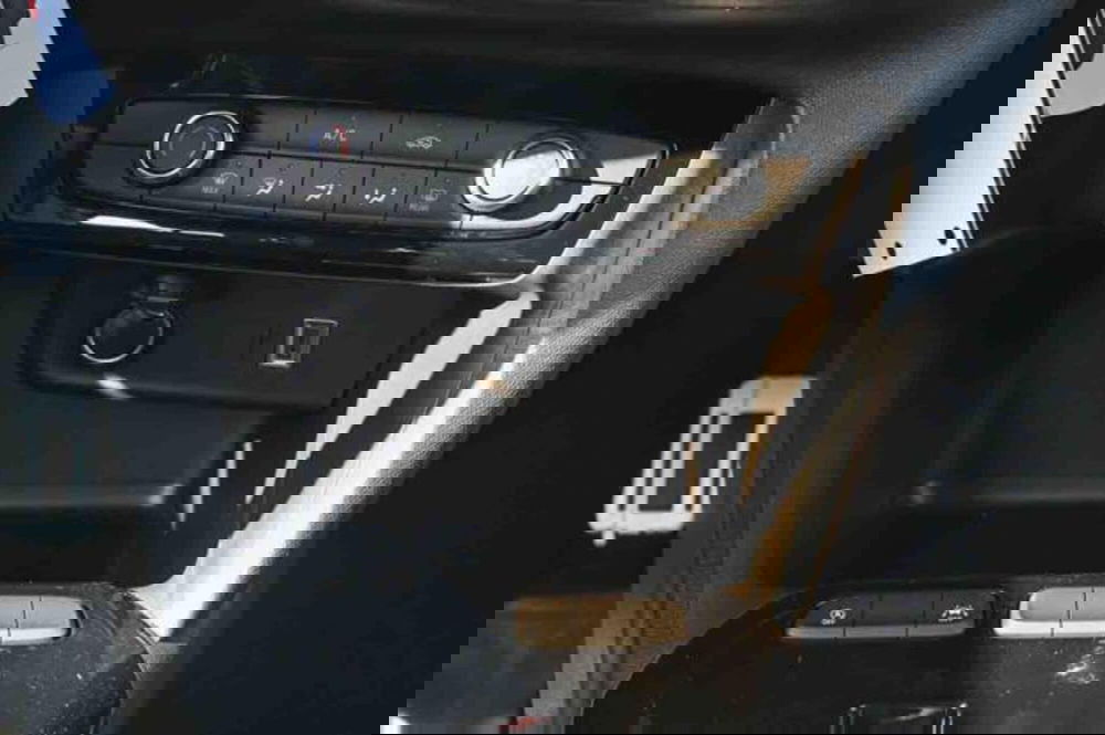 Opel Corsa nuova a Torino (18)