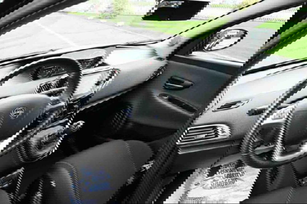 Lancia Ypsilon usata a Torino (12)