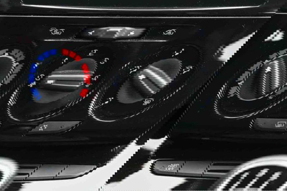 Lancia Ypsilon usata a Torino (19)