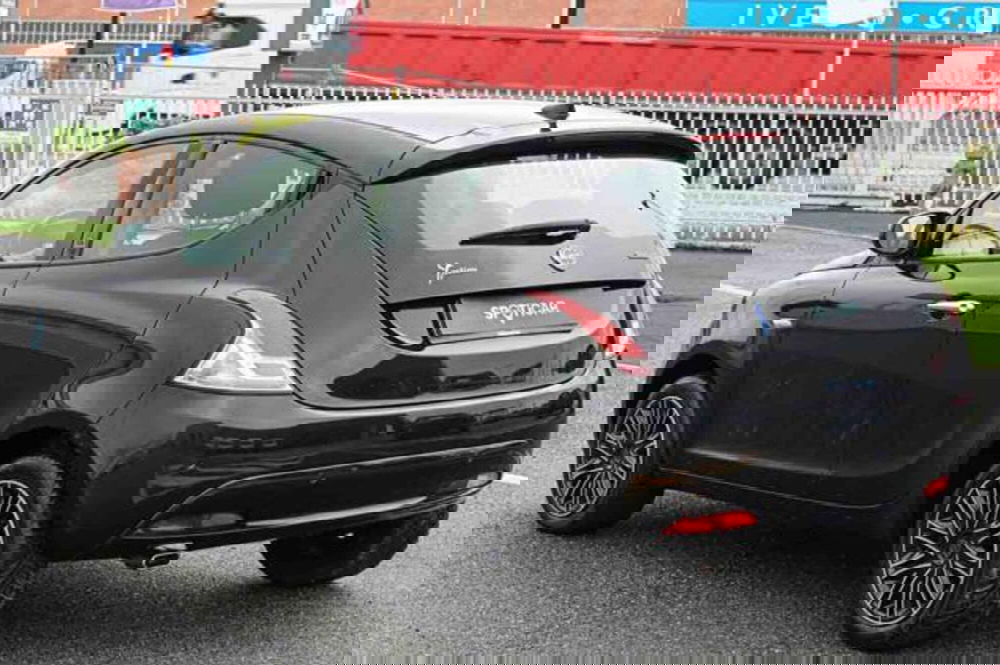 Lancia Ypsilon usata a Torino (7)