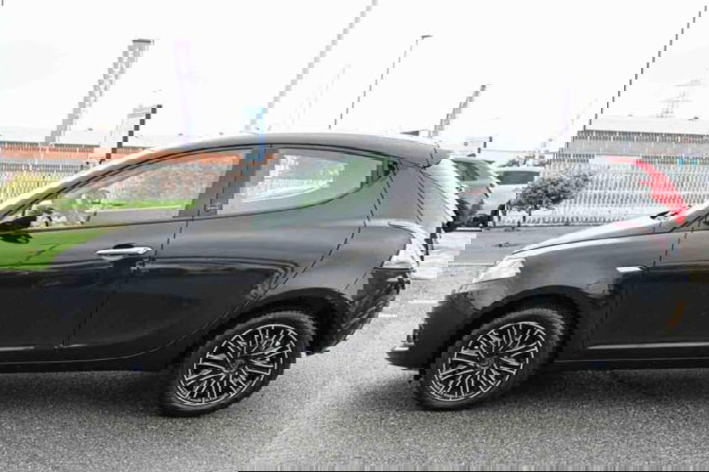 Lancia Ypsilon usata a Torino (8)