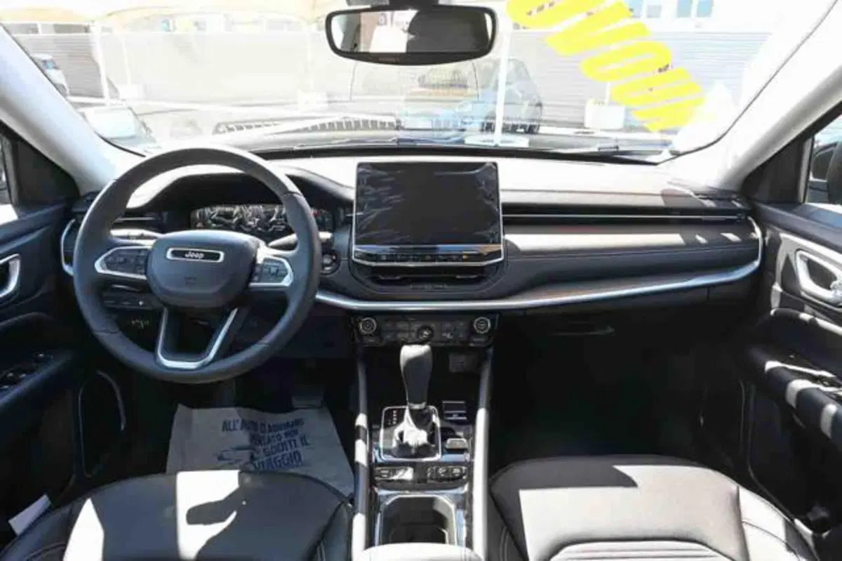 Jeep Compass nuova a Torino (11)