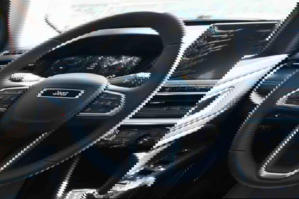 Jeep Compass nuova a Torino (15)