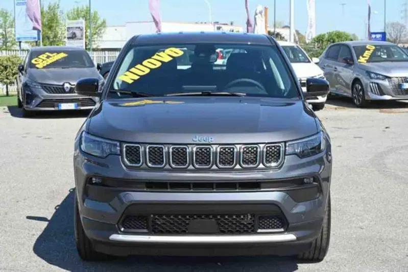 Jeep Compass nuova a Torino (2)