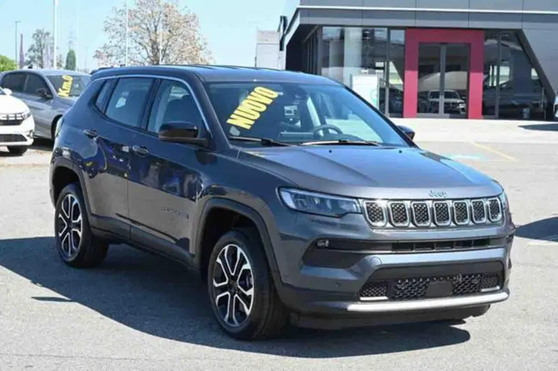 Jeep Compass nuova a Torino (3)