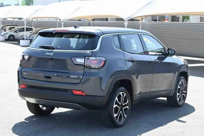 Jeep Compass nuova a Torino (5)