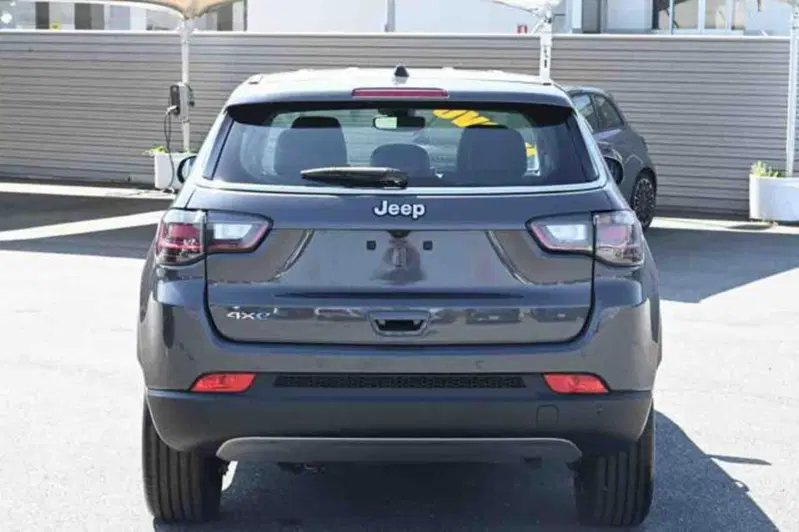 Jeep Compass nuova a Torino (6)