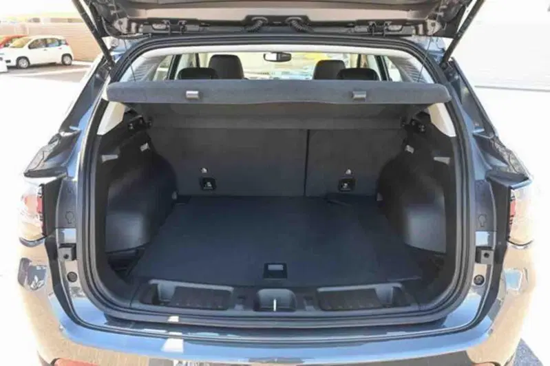 Jeep Compass nuova a Torino (9)