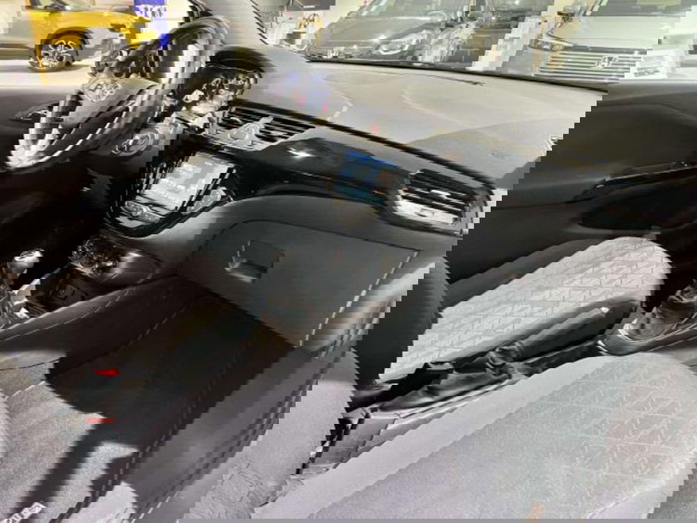 Opel Corsa Coupé usata a Savona (14)