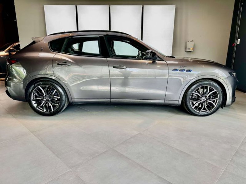Maserati Levante usata a Torino (4)