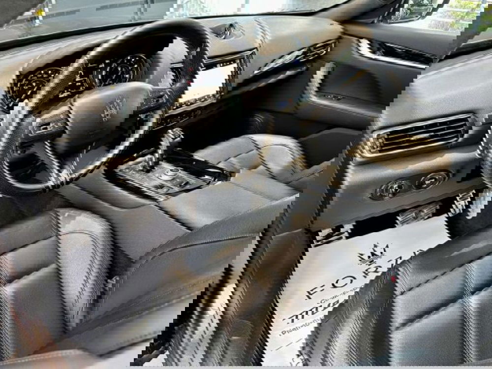 Maserati Levante usata a Torino (9)