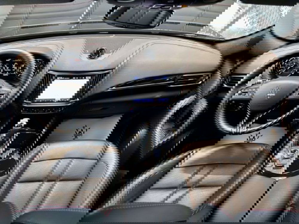 Maserati Levante usata a Torino (15)