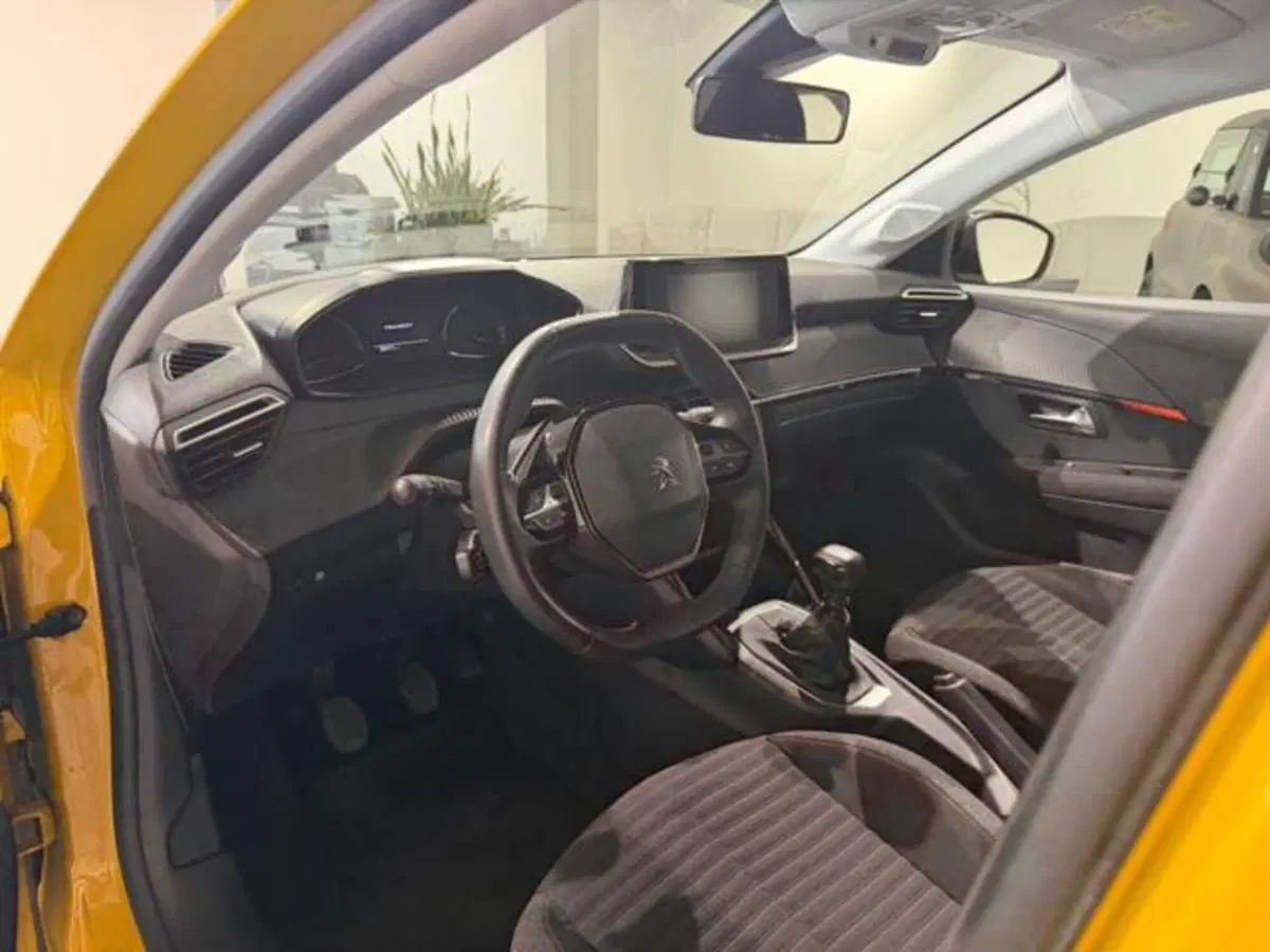 Peugeot 208 usata a Salerno (10)